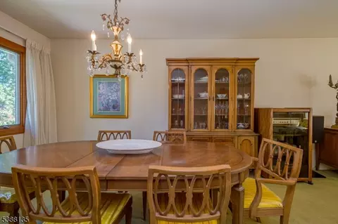 27 Shearn Dr, Middlesex, NJ 08846 photo 13