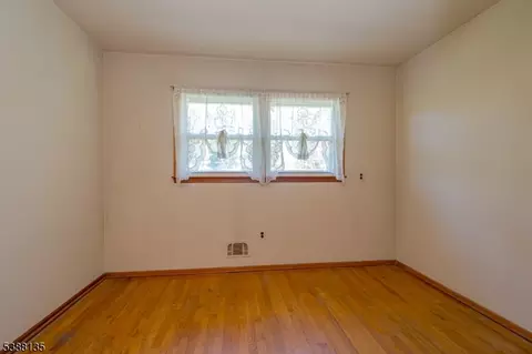 27 Shearn Dr, Middlesex, NJ 08846 photo 20