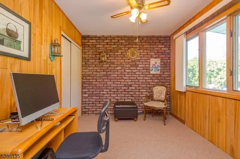 27 Shearn Dr, Middlesex, NJ 08846 photo 9