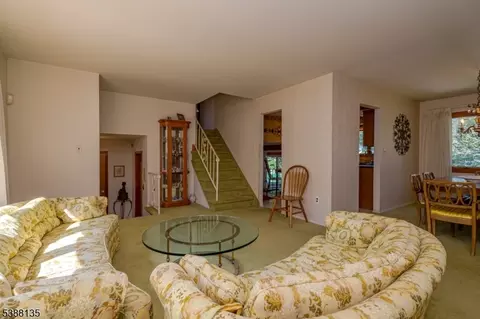 27 Shearn Dr, Middlesex, NJ 08846 photo 16
