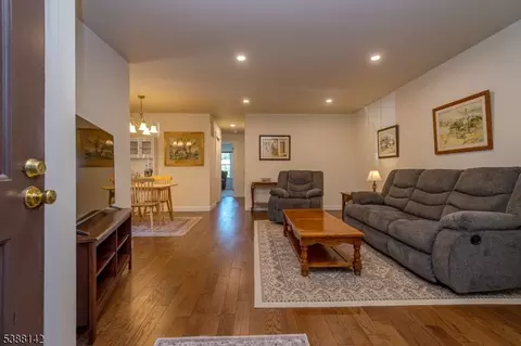 25 Foxhall #25, Middlesex, NJ 08846 photo 2