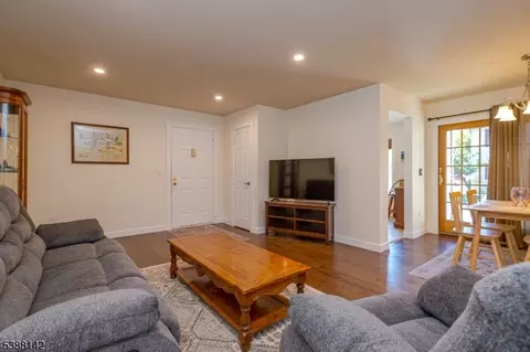 25 Foxhall #25, Middlesex, NJ 08846 photo 5