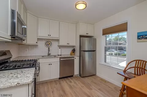 25 Foxhall #25, Middlesex, NJ 08846 photo 10