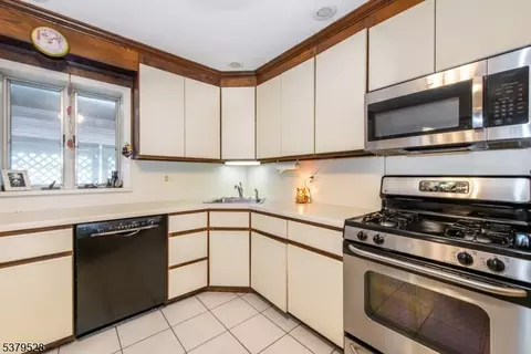 20 Pitman Pl, Wayne, NJ 07470 photo 9
