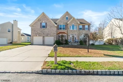 13 English Ivy Dr, Sicklerville, NJ 08081