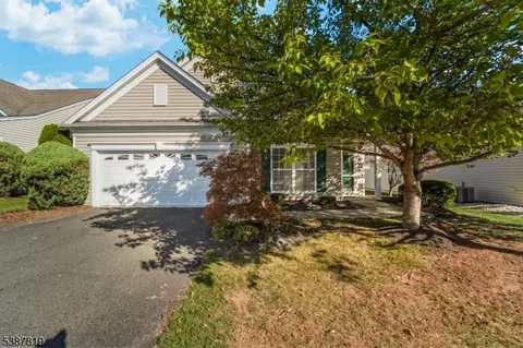 373 Windfall Ln, Somerset, NJ 08873