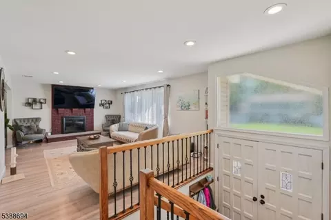 7 Wanda Ave, Wayne, NJ 07470 photo 4