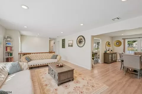 7 Wanda Ave, Wayne, NJ 07470 photo 7