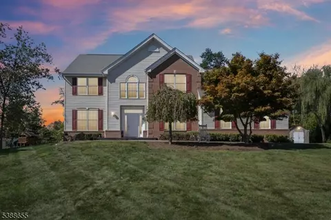 118 Junction Rd, Hampton, NJ 08827