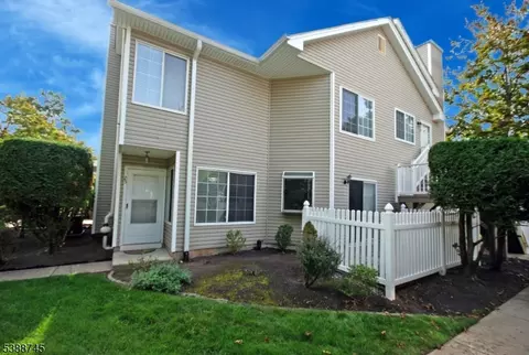 25 Stevens Ct, Bedminster, NJ 07921