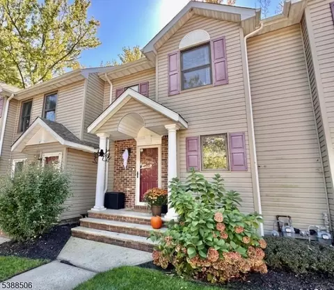 53 Agostina Dr, Holmdel, NJ 07733