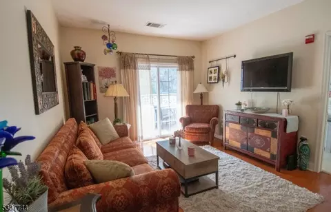 7201 Coventry Ct #201, Riverdale, NJ 07457