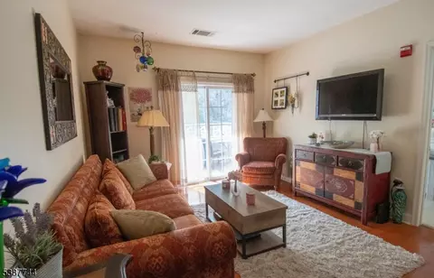 7201 Coventry Ct #201, Riverdale, NJ 07457