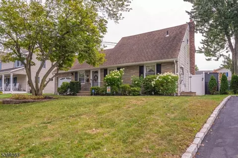 325 West Ln, Clark, NJ 07066