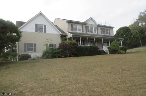 5 Babbitt Ct, Newton, NJ 07860