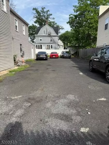 230 Amherst St, East Orange, NJ 07018