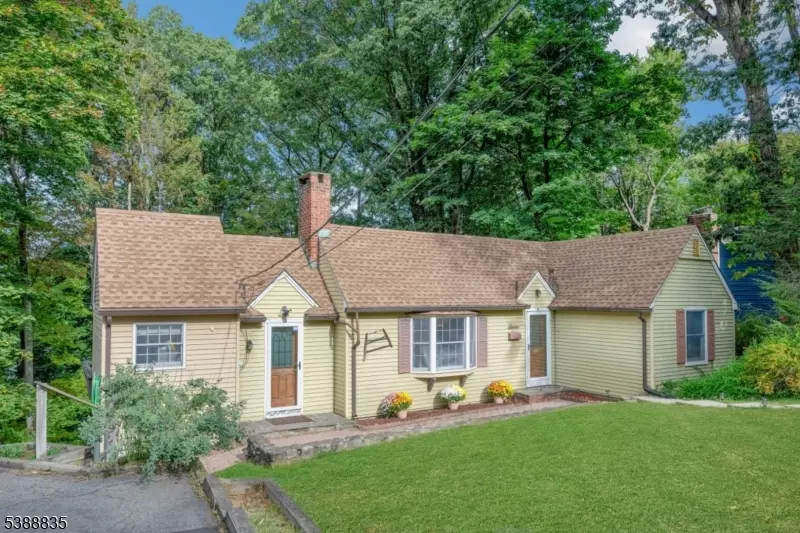 Exterior - 7 Hilltop Trl, Sparta, NJ 07871 photo 1 of 5