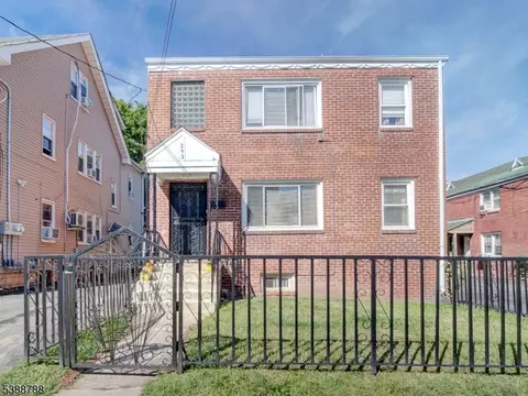 293 N Center St, City Of Orange, NJ 07050