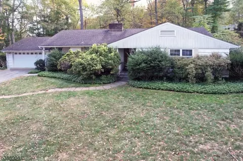 5 De Camp Dr, Boonton, NJ 07005