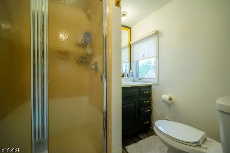 Bath - 26 Norwood St, Haledon, NJ 07508 photo 1 of 3