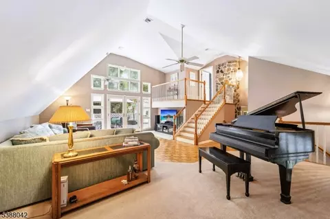 155 Glenside Trl, Sparta, NJ 07871