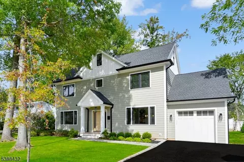 11 Mohawk Trl, Westfield, NJ 07090