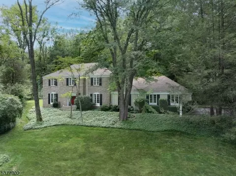 16 Glen Gary Dr, Mendham Twp, NJ 07945
