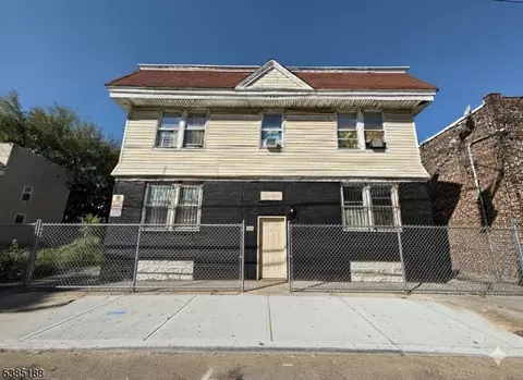 431-433 S 18th St #4, Newark, NJ 07103