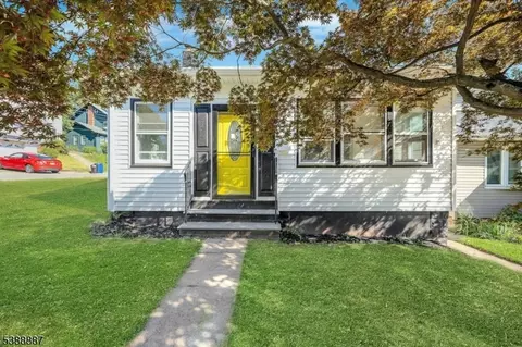 17 Parkside Ave, West Orange, NJ 07052