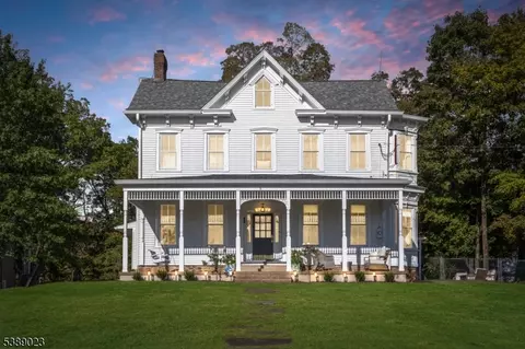 8 Nelson St, Readington Twp, NJ 08889