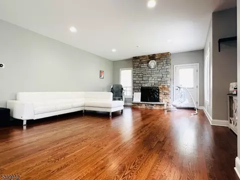 4 Forest Hill Dr, Wayne, NJ 07470 photo 8