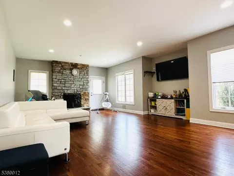 4 Forest Hill Dr, Wayne, NJ 07470 photo 7