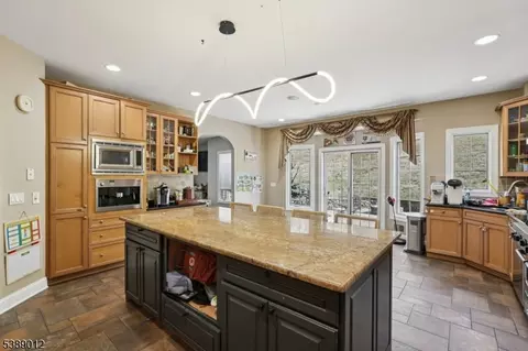 4 Forest Hill Dr, Wayne, NJ 07470 photo 11