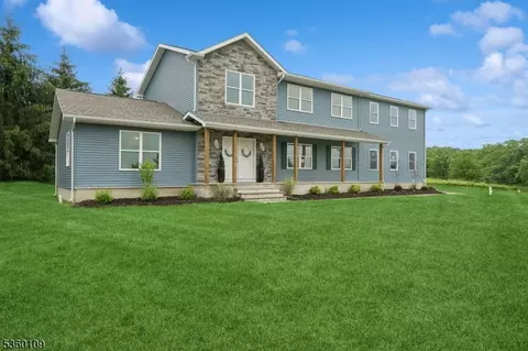 4 Sterling Dr, Sussex, NJ 07461