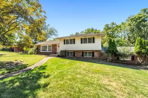 1011 Washington Ave, Old Tappan, NJ 07675