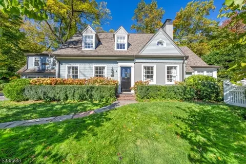 423 Ridgewood Rd, Maplewood, NJ 07040