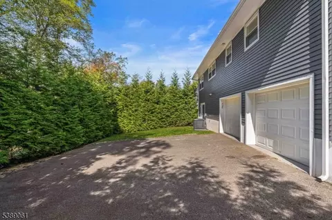 192 Mohawk Trl, Wayne, NJ 07470 photo 35