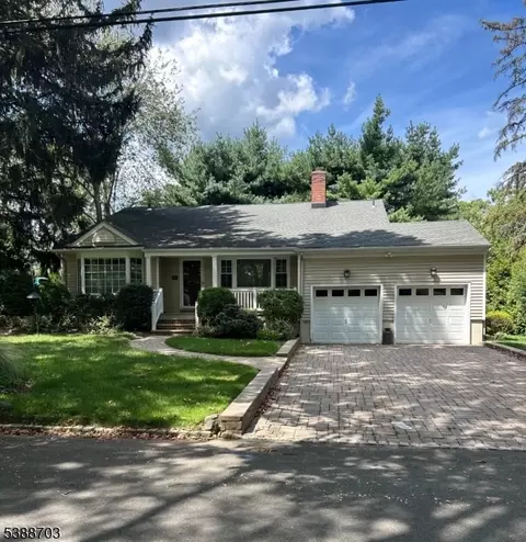 15 Woodbrook Cir, Westfield, NJ 07090