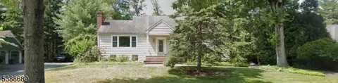16 Briarwood Dr, Short Hills, NJ 07078