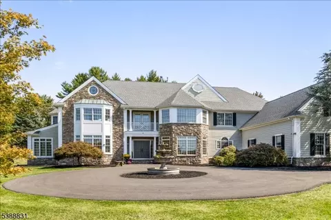 18 Todd Ridge Rd, Titusville, NJ 08560