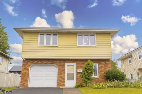 11 Roehrs Dr, Wallington, NJ 07057