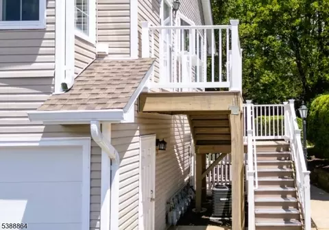 10 Morgan Ct, Bedminster, NJ 07921