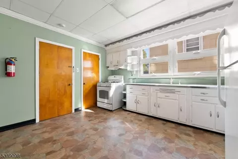 36 6th St, Harrison, NJ 07029 photo 17