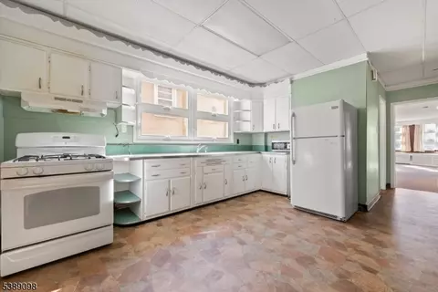 36 6th St, Harrison, NJ 07029 photo 18