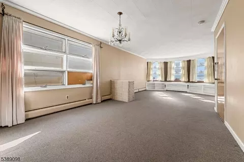 36 6th St, Harrison, NJ 07029 photo 5