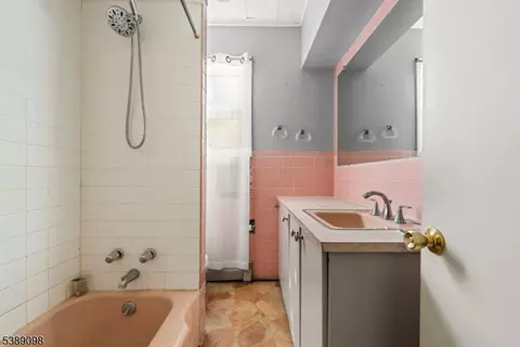 36 6th St, Harrison, NJ 07029 photo 14