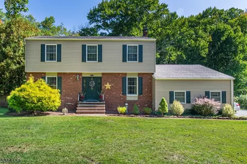 11 Colonial Way, Succasunna, NJ 07876