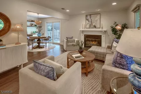 8 Somerset Hills Ct # E, Bernardsville, NJ 07924