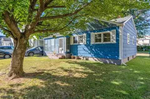 726 Front St, Dunellen, NJ 08812