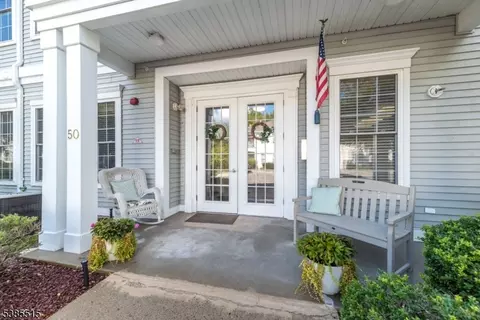 5004 Brookfield Glen Dr #04, Belvidere, NJ 07823